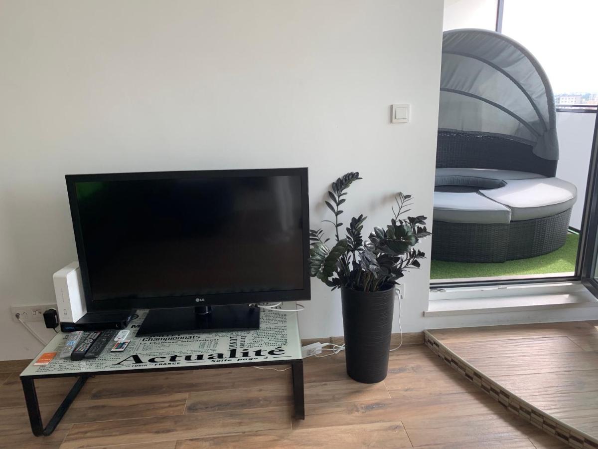 Apartament Skyscrapper Z Widokiem Na Panorame Warszawy Varşova Dış mekan fotoğraf